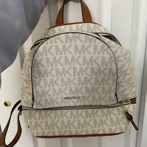 Rhea logo backpack